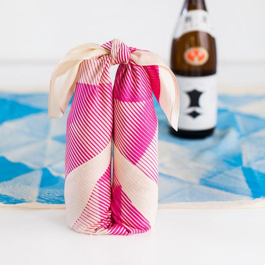 「Folded Paper Pink」風呂敷