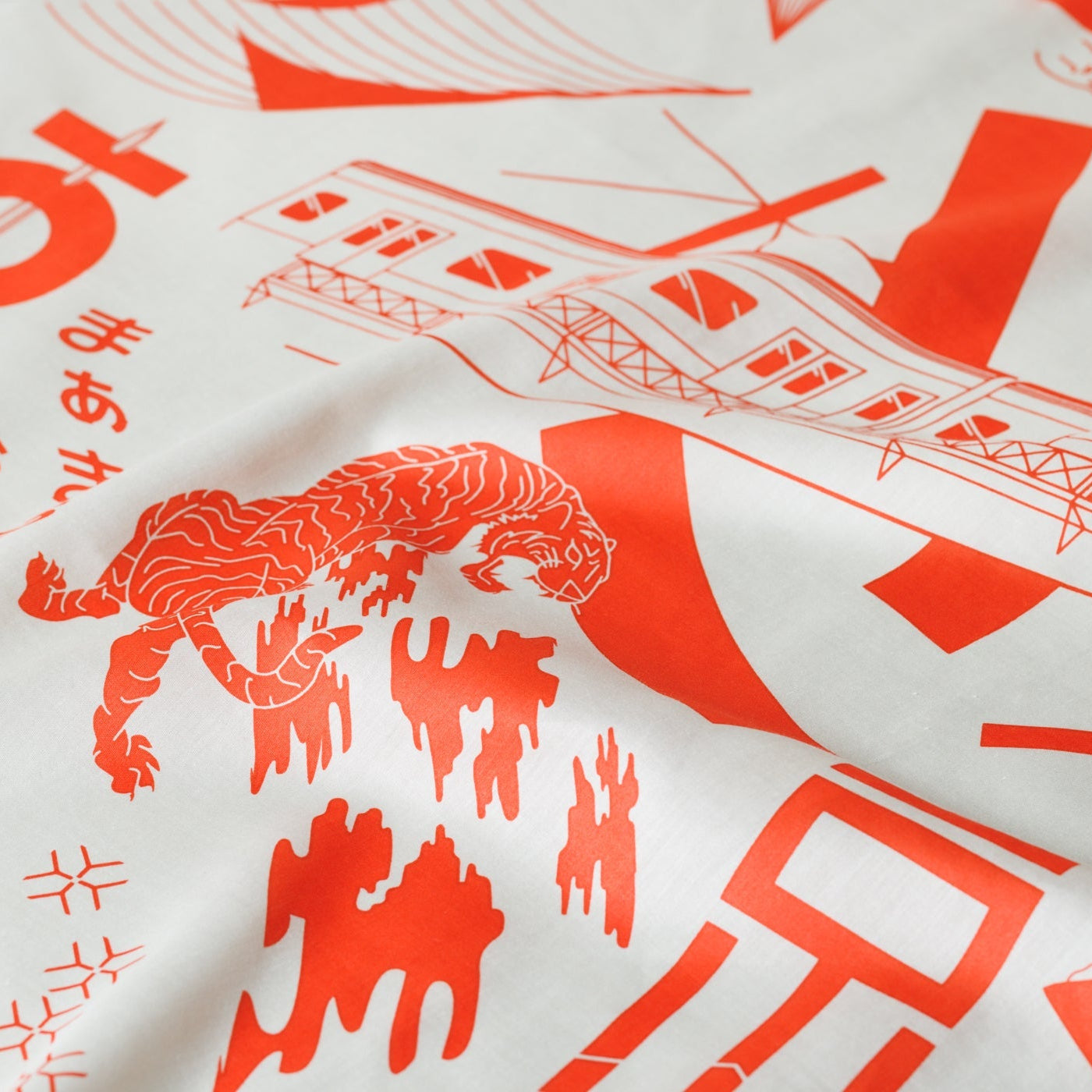 「Tokyo Manga」風呂敷 & ストラップセット