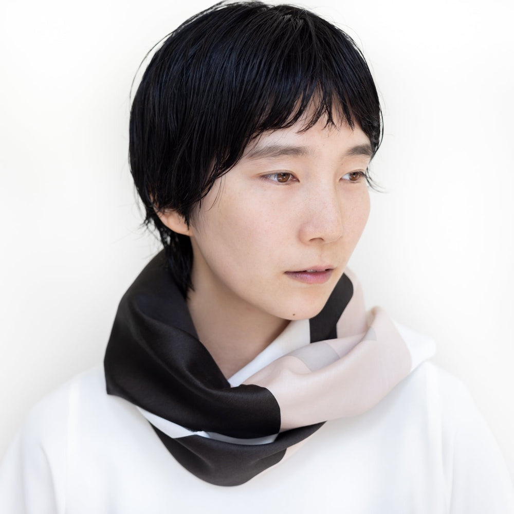 【C -cie-】contour scarf