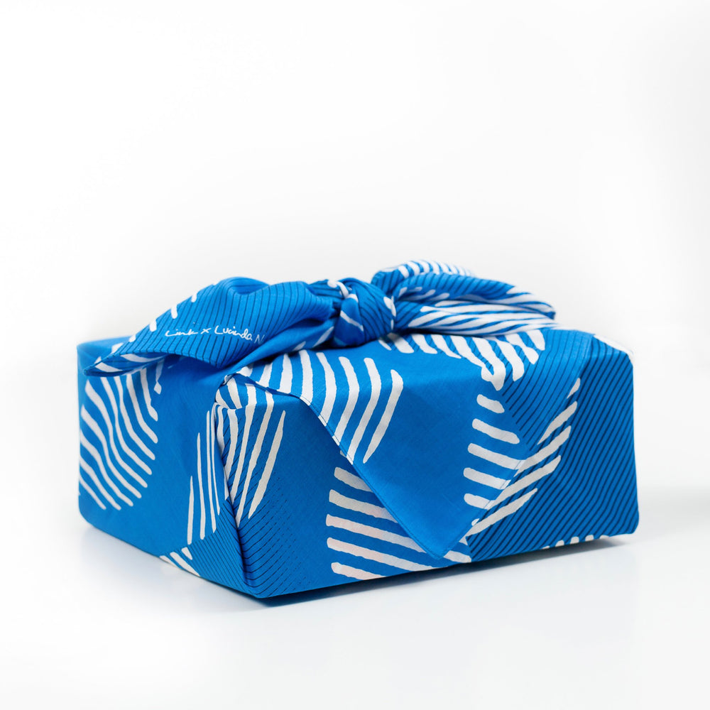 “Dots” furoshiki textile in blue and cream